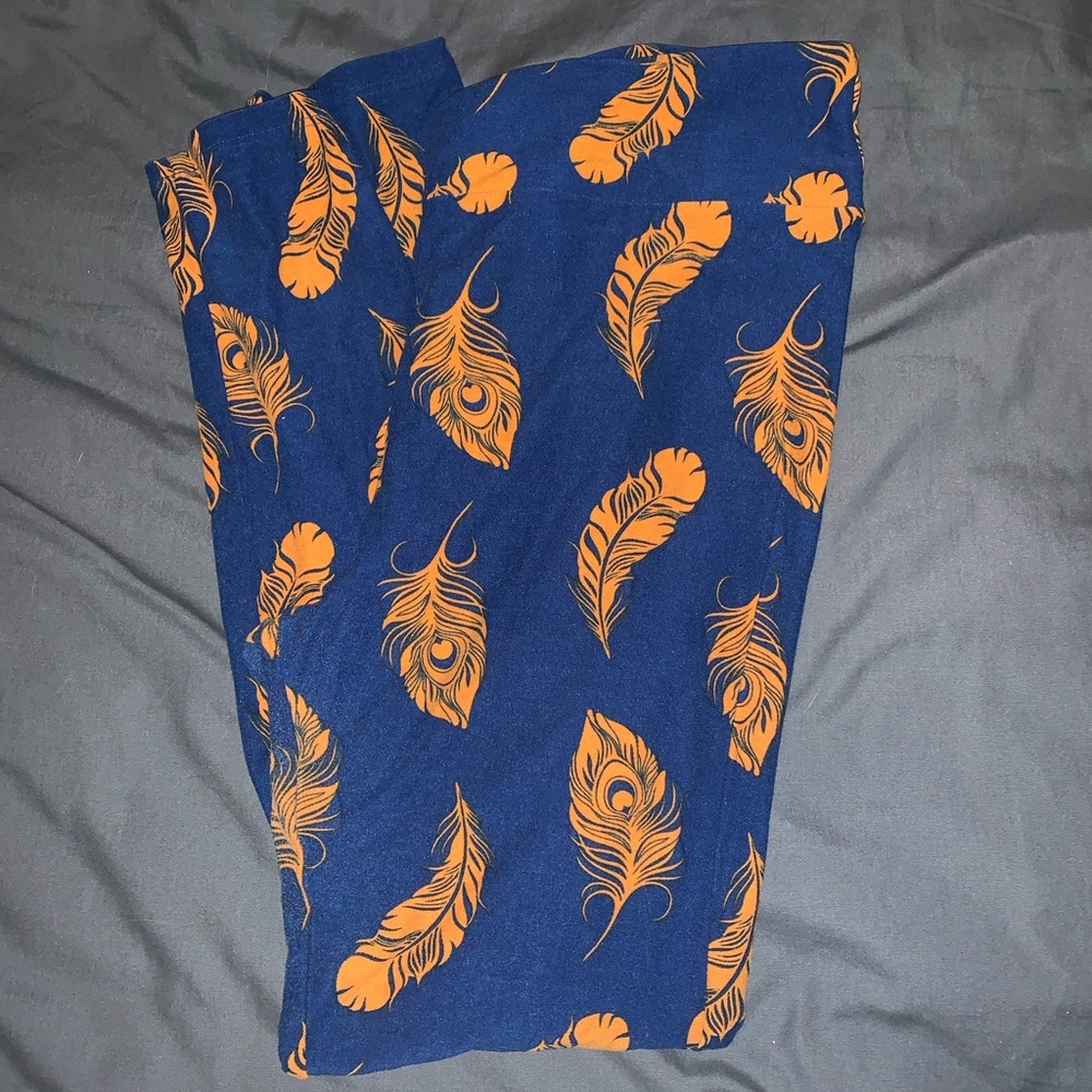 Lularoe TC feather print leggings